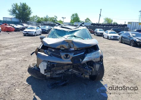 2015 Toyota Rav4 Xle from USA, damaged, VIN 2T3RFREV8FW285615